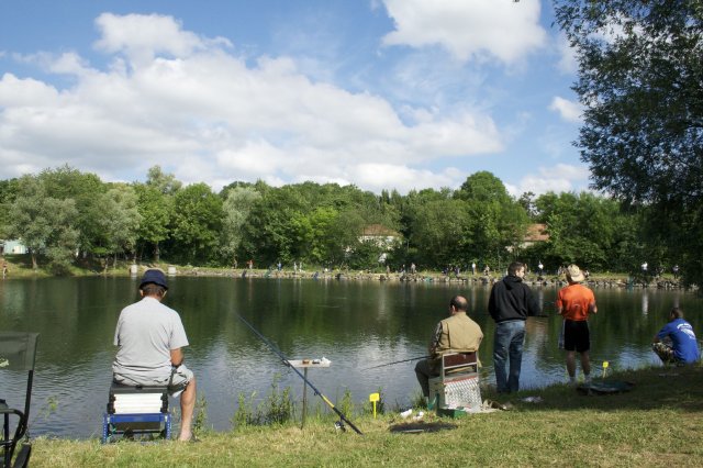 Great Fishing Spots, Locations, Places and Holiday Accommodation in France, LORRAINE, MANOM - Freshwater Fishing